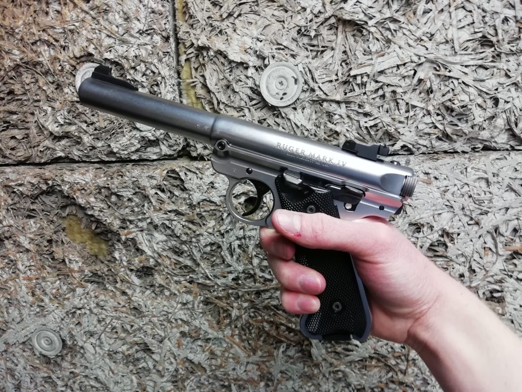 Ruger Mark 4 en main