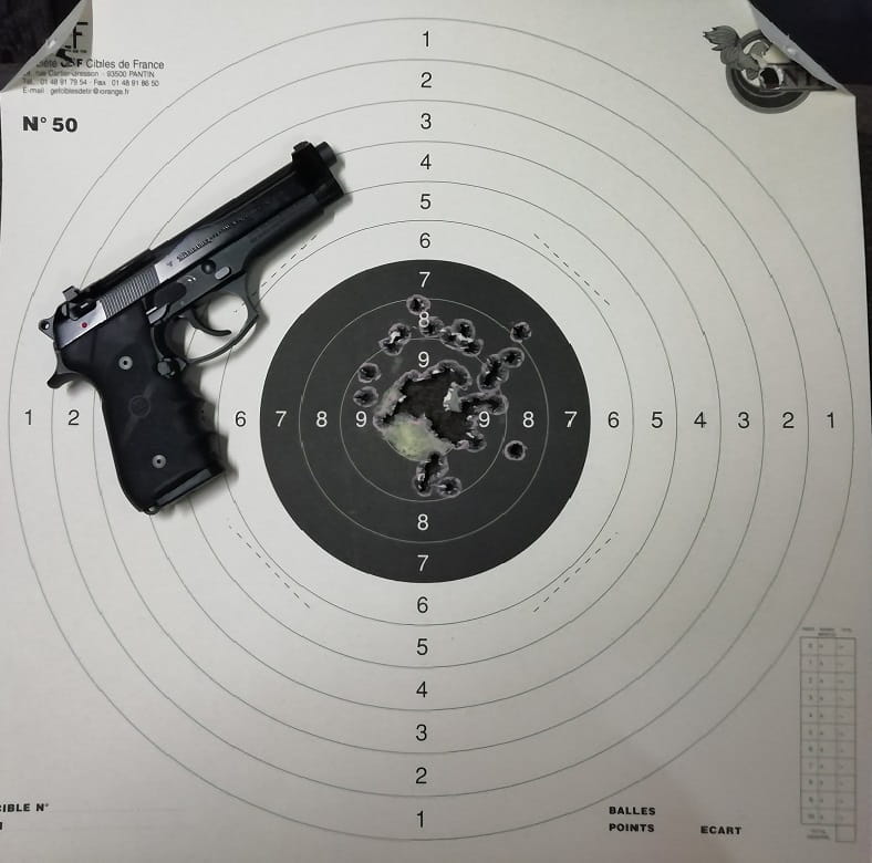 Beretta 92 en cible